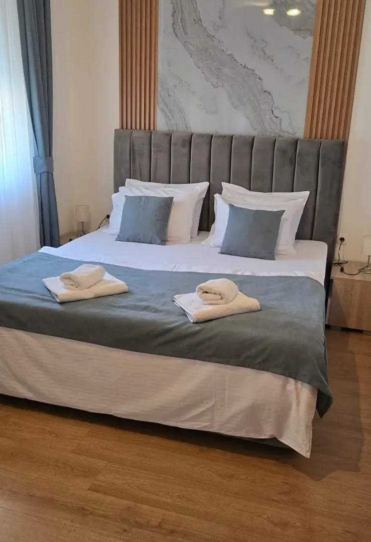 Prodaja, ugostiteljski objekat, 400m², Lastva Grbaljska, Kotor