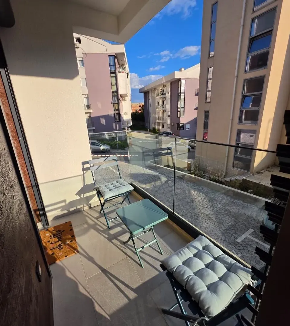 Rent, one bedroom apartment, 34m², Kava, Tivat