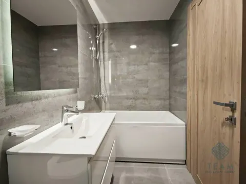 Izdavanje, dvosoban stan, 69m², Master Kvart, Podgorica - image 9