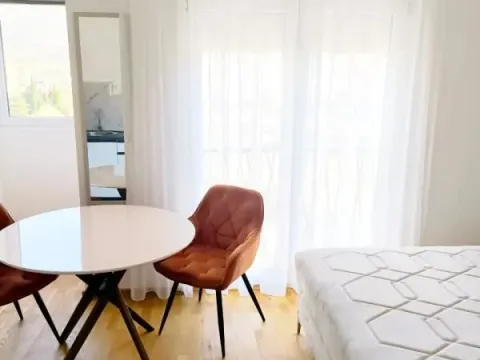 Prodaja, garsonjera, 32m², Bar, Crna Gora - image 2