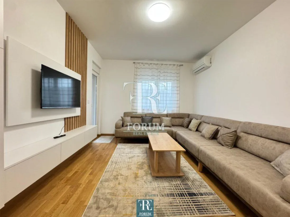 Izdavanje, jednosoban stan, 45m², Stari Aerodrom, Podgorica