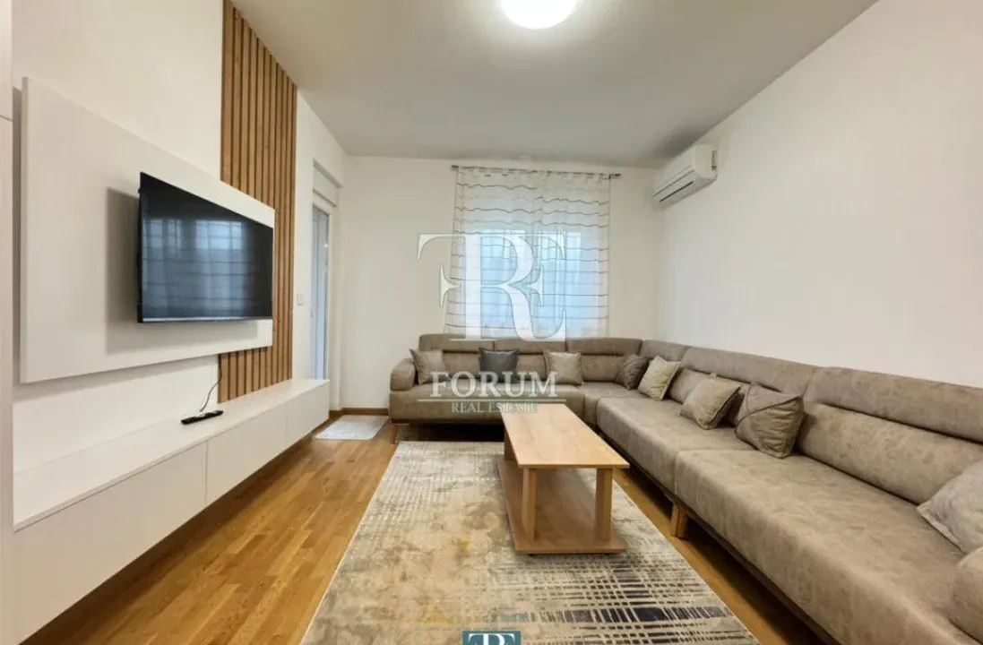 Izdavanje, jednosoban stan, 45m², Stari Aerodrom, Podgorica