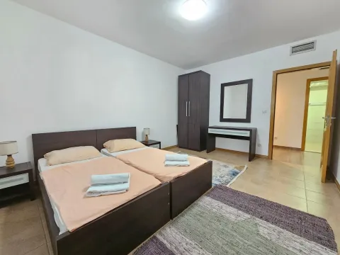 Sale, two bedroom apartment, 90m², Bečići, Budva - image 11