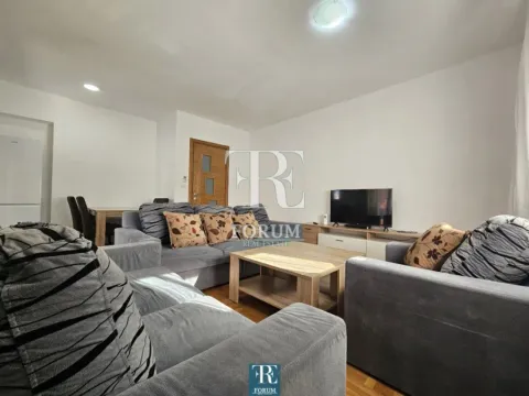 Izdavanje, trosoban stan, 86m², Stari Aerodrom, Podgorica - image 3