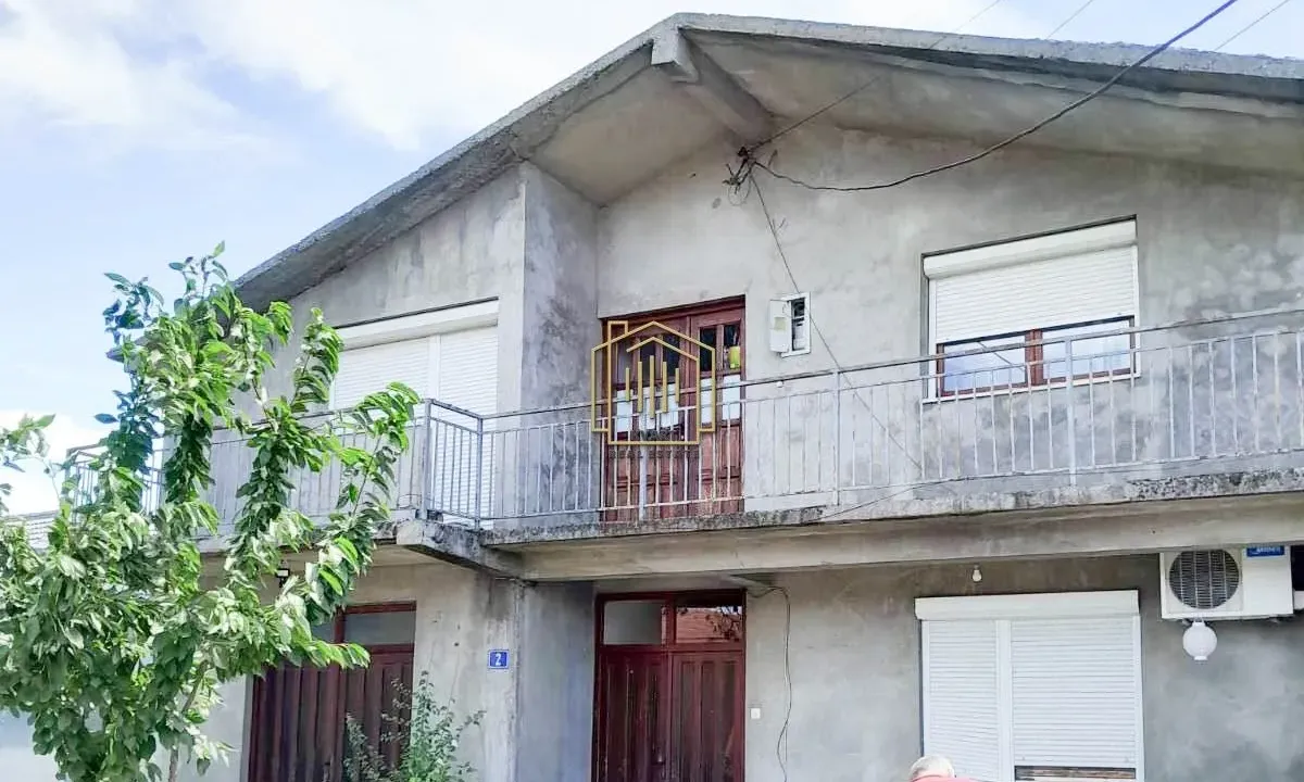 Izdavanje, kuća, 200m², Zagorič, Podgorica