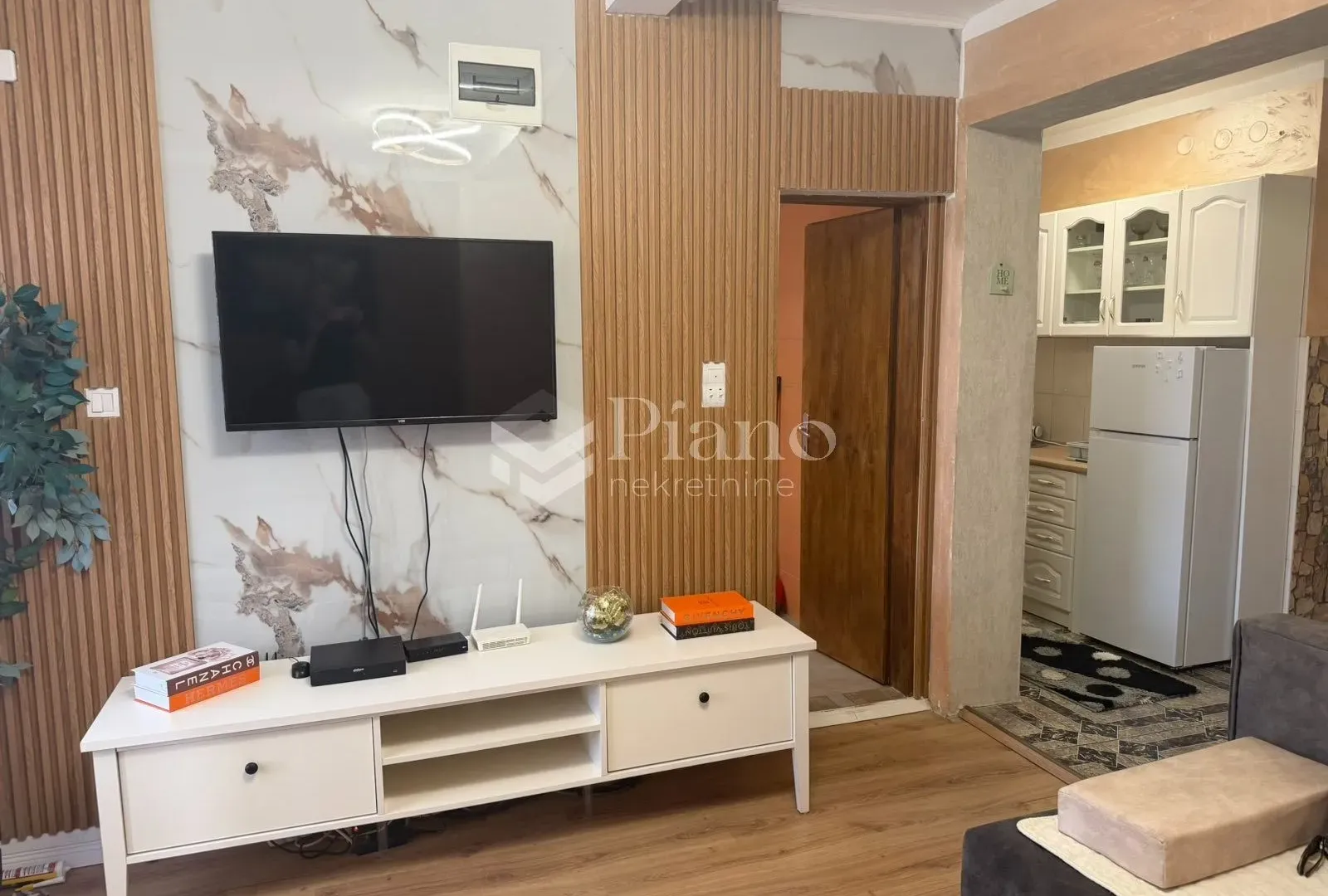 Rent, apartment, 40m², Stari Aerodrom, Podgorica
