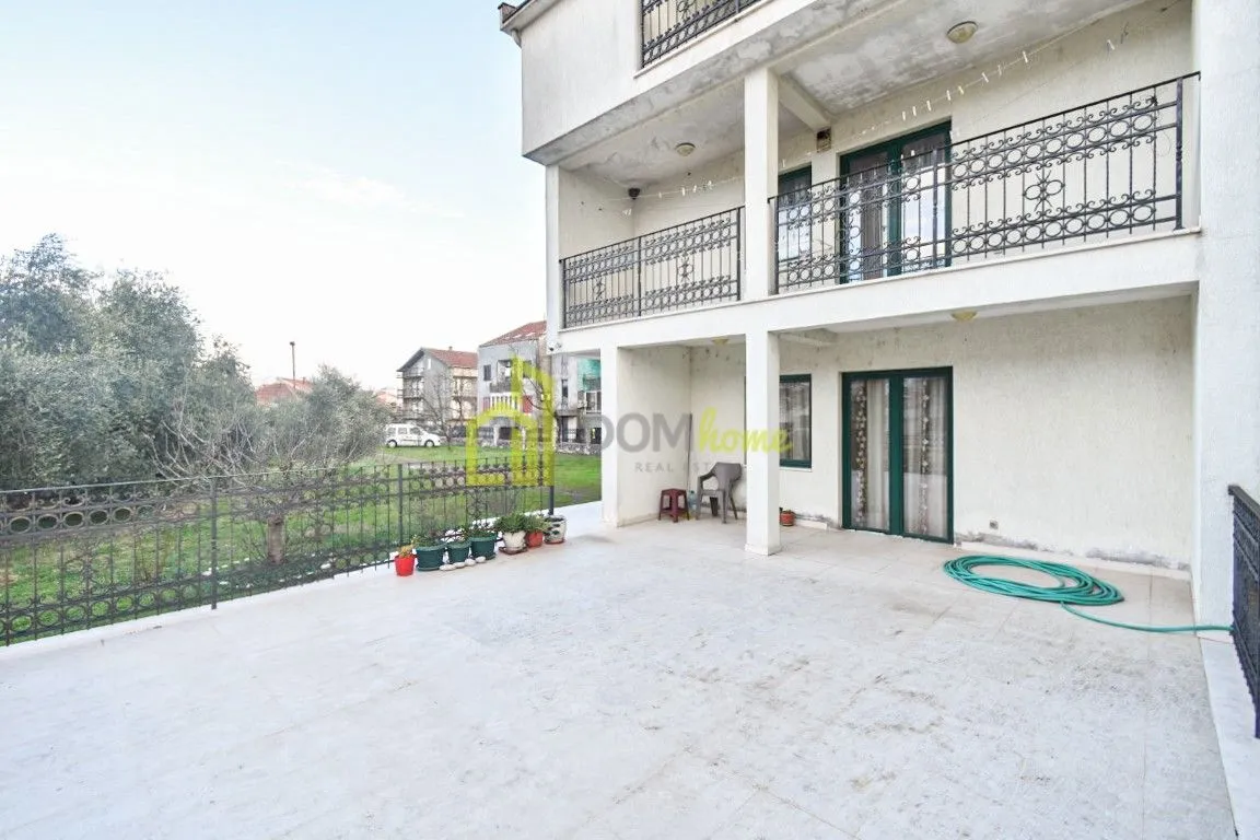 Sale, house, 300m², Zabjelo, Podgorica