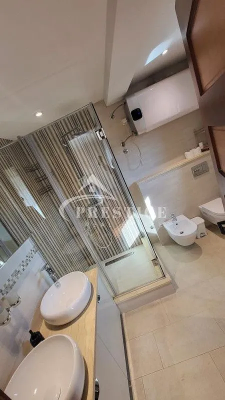 Rent, house, 280m², Stara Varoš, Podgorica