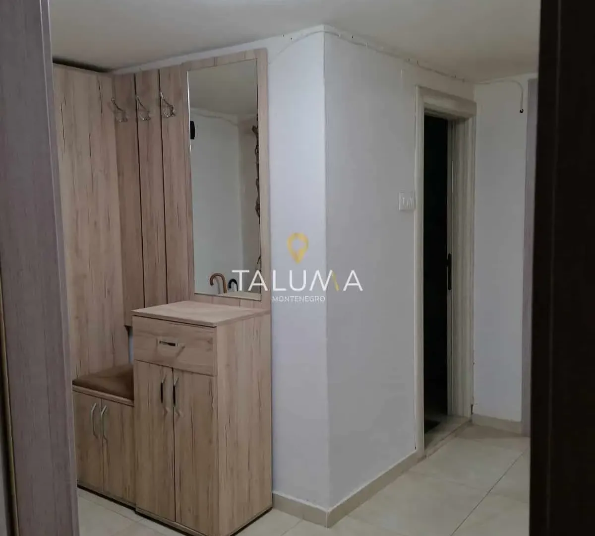 Prodaja, dvosoban stan, 62m², Preko Morače, Podgorica