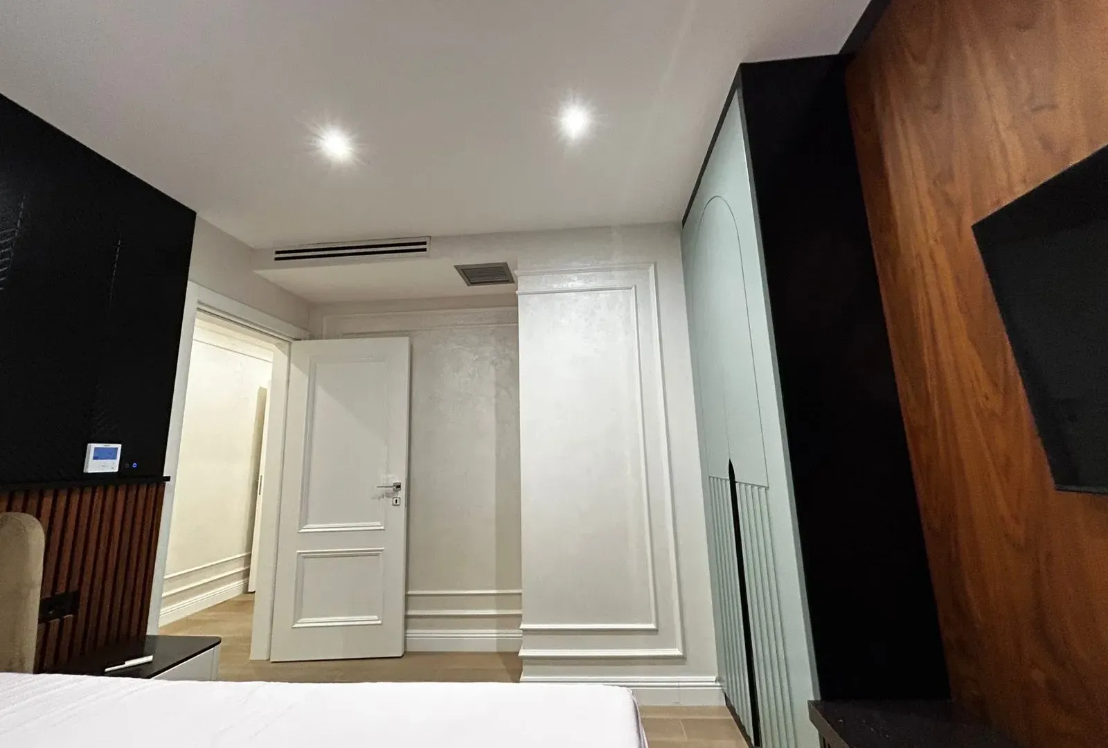 Rent, two bedroom apartment, 110m², Pod Kuk, Tivat