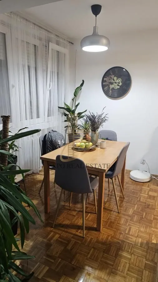 Prodaja, dvosoban stan, 52m², Centar, Novi Sad