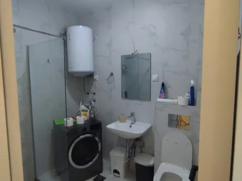 Izdavanje, dvosoban stan, 86m², Stara Varoš, Podgorica - image 3