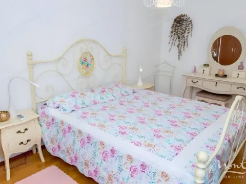 Sale, one bedroom apartment, 65m², Petrovac, Budva - image 5