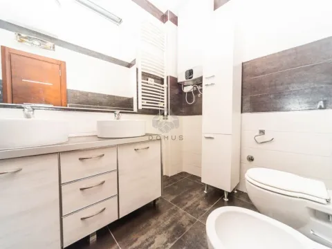 Sale, four bedroom apartment, 175m², Gorica C, Podgorica - image 6