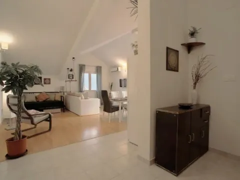 Sale, two bedroom apartment, 82m², Đenovići, Herceg Novi - image 8