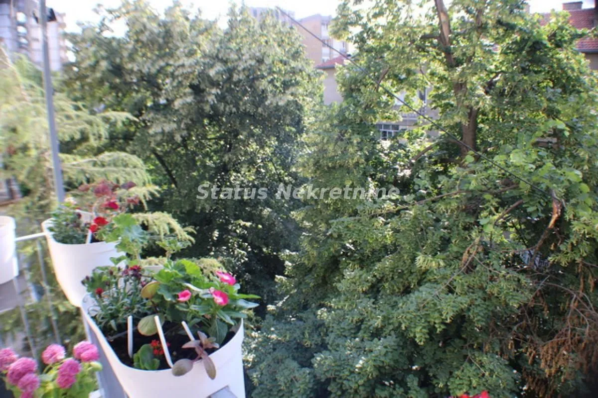 Prodaja, dvosoban stan, 77m², Grbavica, Novi Sad Sve Podlokacije