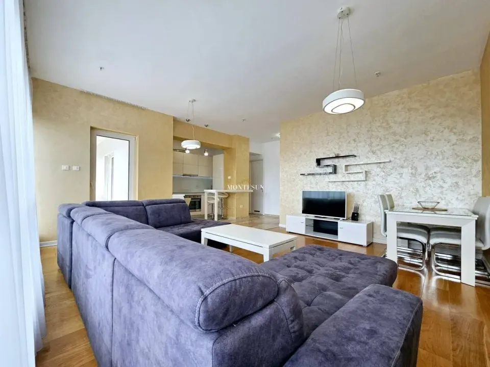 Rent, two bedroom apartment, 87m², Tre Canne, Budva