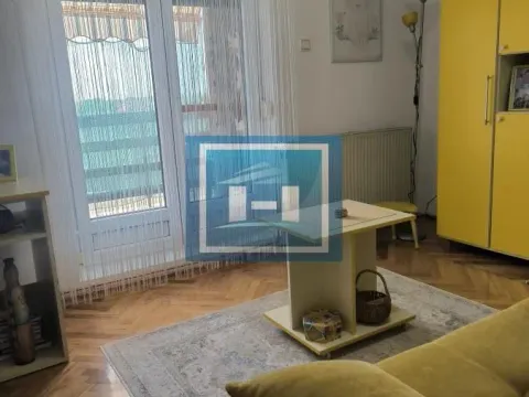 Prodaja, trosoban stan, 98m², Centar, Ćuprija - image 21