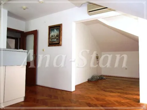 Rent, office space, 250m², Zemun Sve Podlokacije, Beograd - image 13