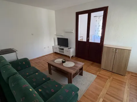 Izdavanje, jednosoban stan, 45m², Zlatica, Podgorica - image 4