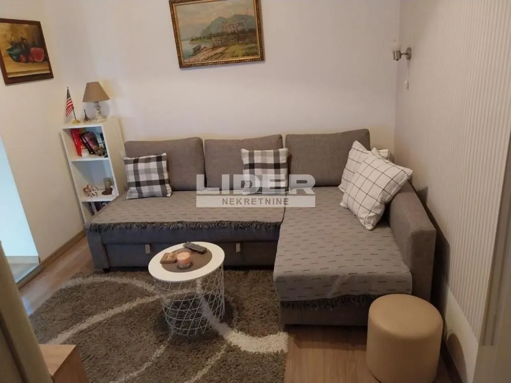 Prodaja, kuća, 48m², Cvetkova Pijaca, Zvezdara Sve Podlokacije