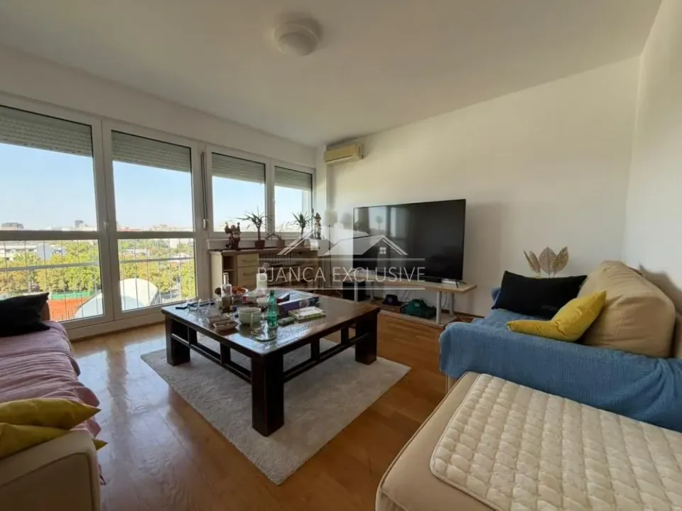 Prodaja, dvosoban stan, 64m², Savski Venac, Beograd