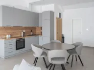 Izdavanje, dvosoban stan, 70m², Gradiošnica, Tivat - image 2