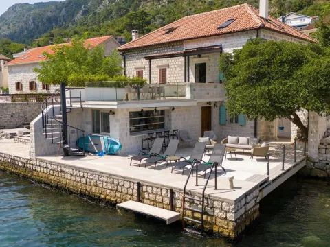 Prodaja, kuća, 183m², Muo, Kotor - image 2