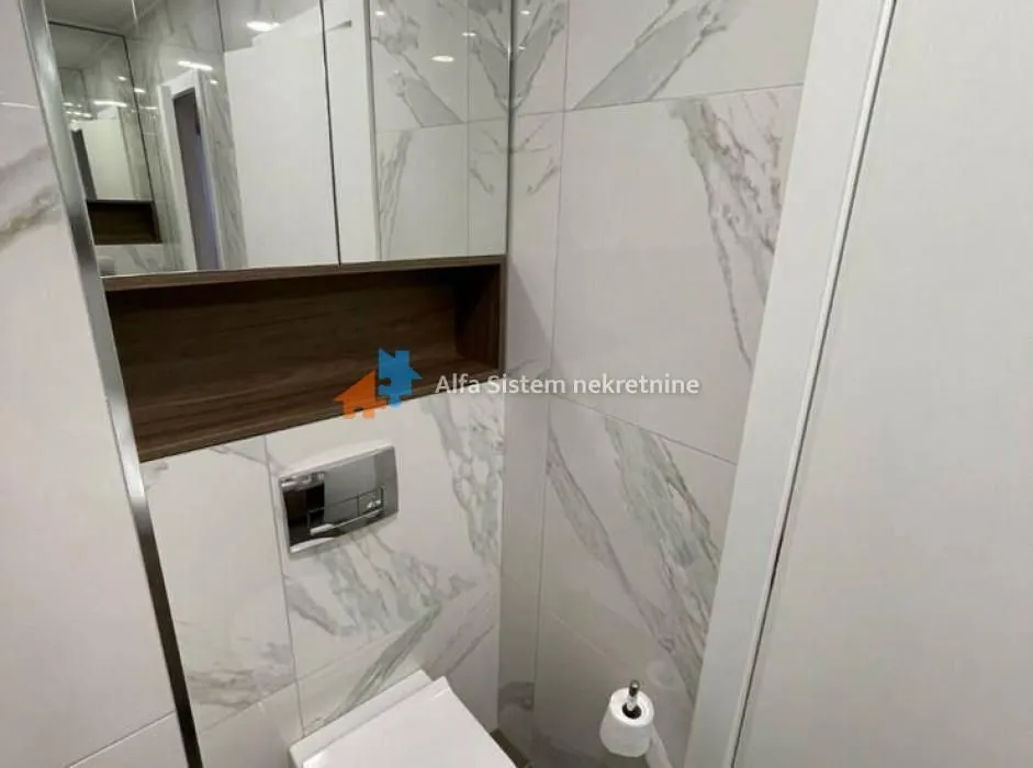 Rent, three bedroom apartment, 80m², Kalenić Pijaca, Vračar Sve Podlokacije