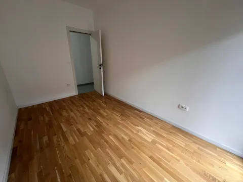 Rent, two bedroom apartment, 64m², Stari Aerodrom, Podgorica - image 7