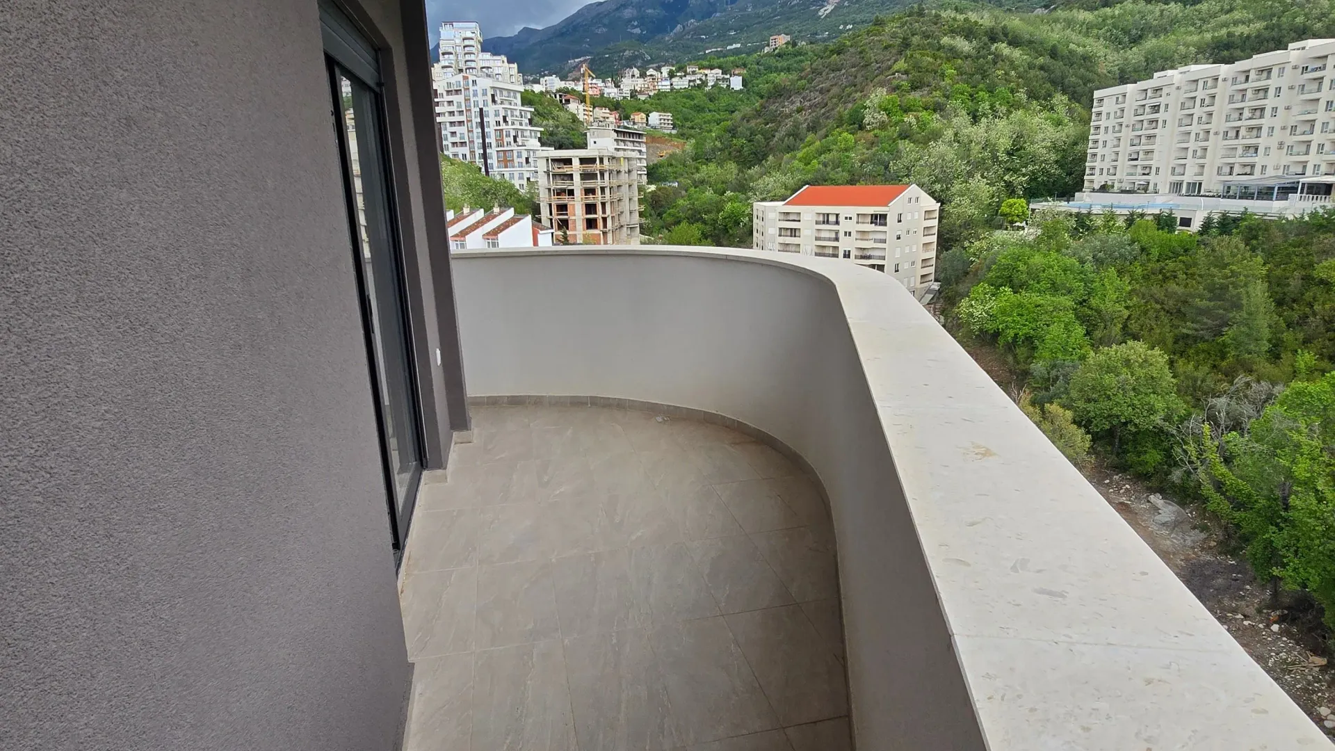 Sale, one bedroom apartment, 43m², Bečići, Budva