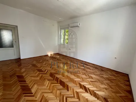 Rent, two bedroom apartment, 70m², Centar, Podgorica - image 8