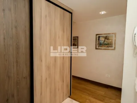 Prodaja, četvorosoban stan, 115m², Južni Bulevar, Vračar Sve Podlokacije - image 7