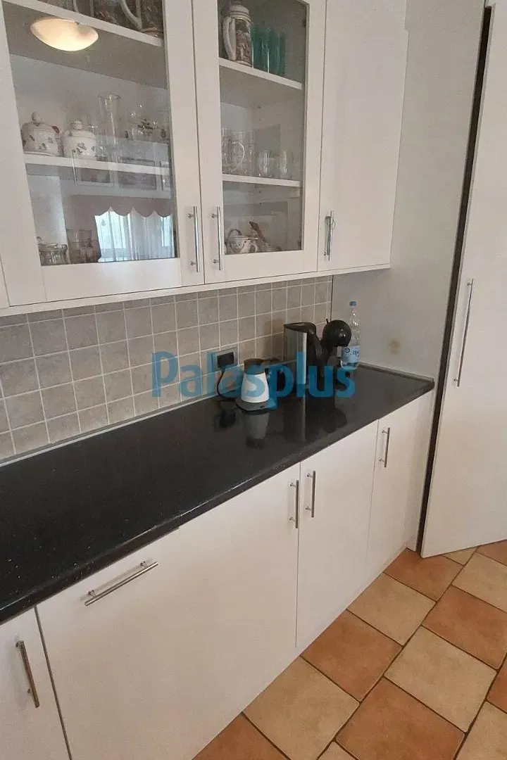 Prodaja, kuća, 337m², Stara Lipovica, Barajevo