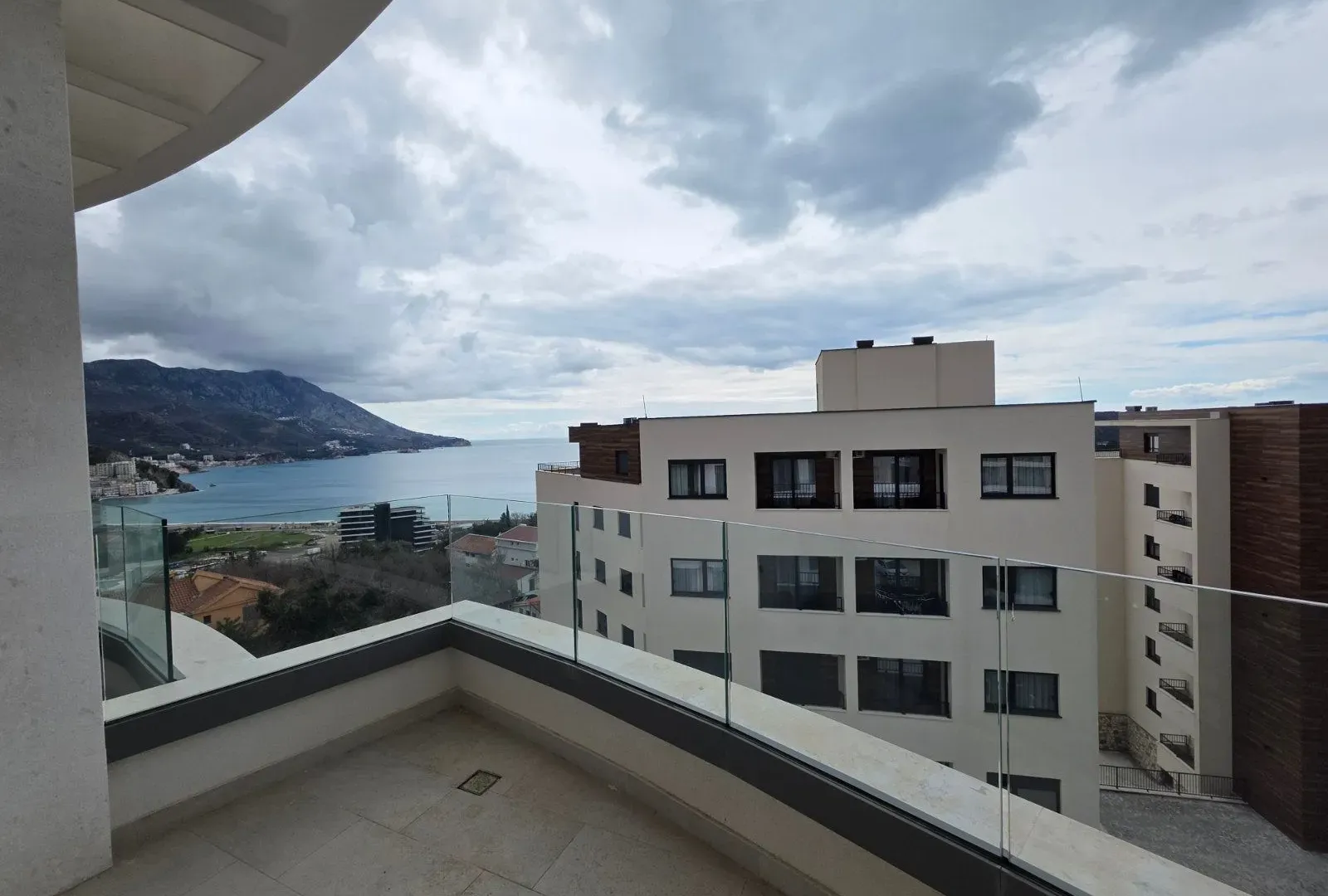 Sale, two bedroom apartment, 69m², Bečići, Budva
