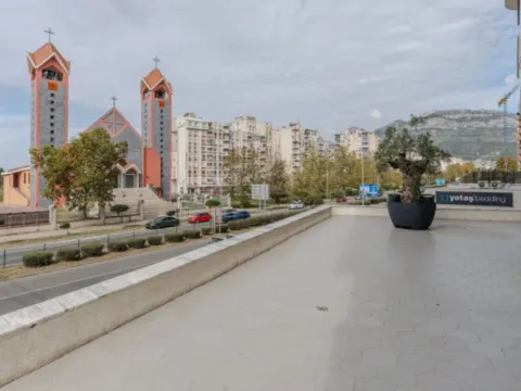 Sale, two bedroom apartment, 86m², Centar, Bar - image 2