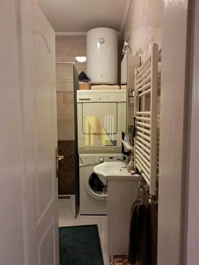 Prodaja, dvosoban stan, 49m², Centar, Subotica