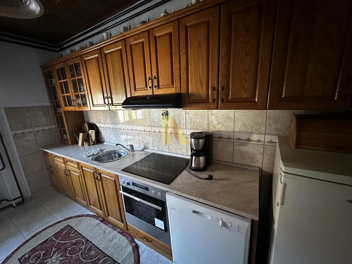 Prodaja, kuća, 300m², Veternik, Novi Sad Sve Podlokacije