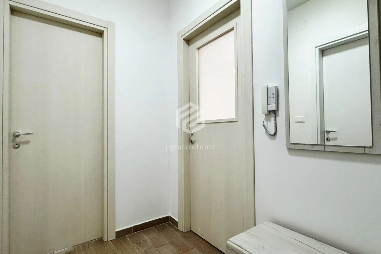 Rent, one bedroom apartment, 47m², Stari Aerodrom, Podgorica