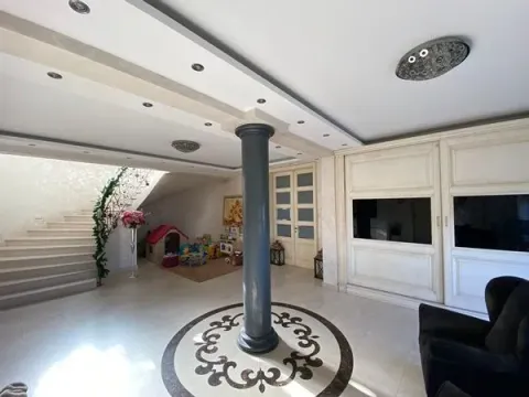 Rent, house, 720m², Vrnjačka Banja, Srbija - image 4