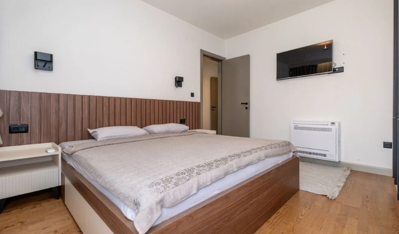 Rent, house, 280m², Stari Aerodrom, Podgorica