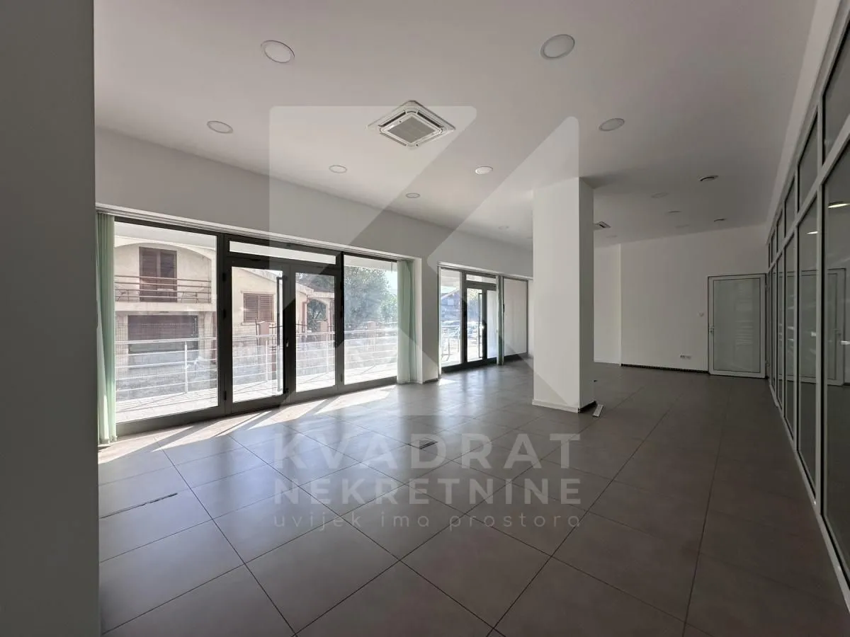 Rent, office space, 362m², Ljubović, Podgorica