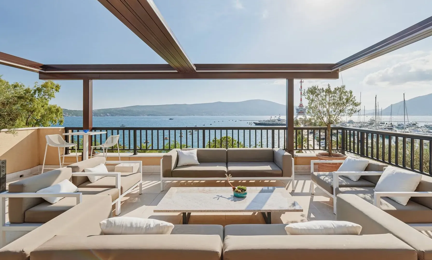 Prodaja, četvorosoban stan, 380m², Porto Montenegro, Tivat