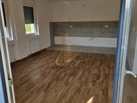 Sale, four bedroom apartment, 76m², Sremska Kamenica, Petrovaradin - image 4