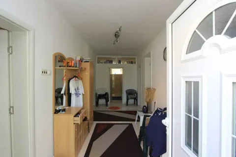 Prodaja, kuća, 234m², Ulcinj, Crna Gora - image 14