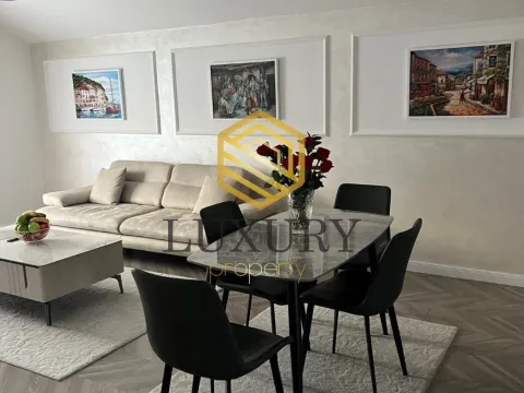 Sale, three bedroom apartment, 220m², Karaburško Polje, Podgorica - image 1