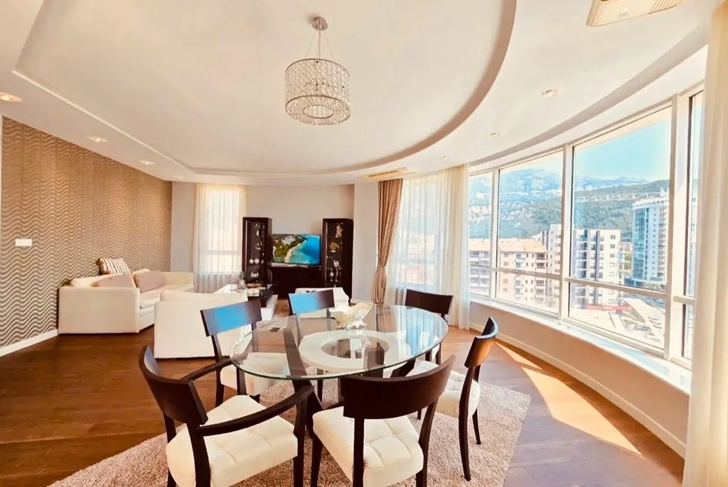 Sale, two bedroom apartment, 120m², Centar, Budva