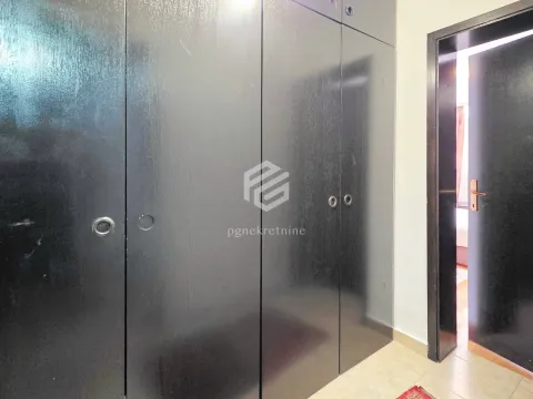 Izdavanje, jednosoban stan, 59m², Blok 5, Podgorica - image 11