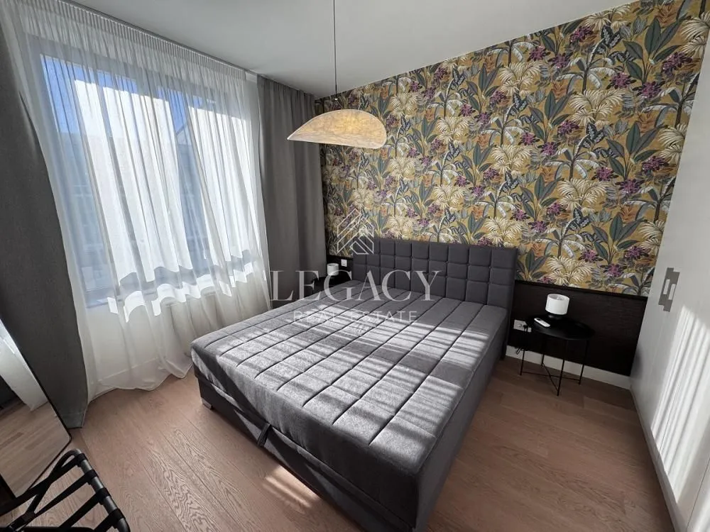 Izdavanje, trosoban stan, 83m², Savski Venac, Beograd