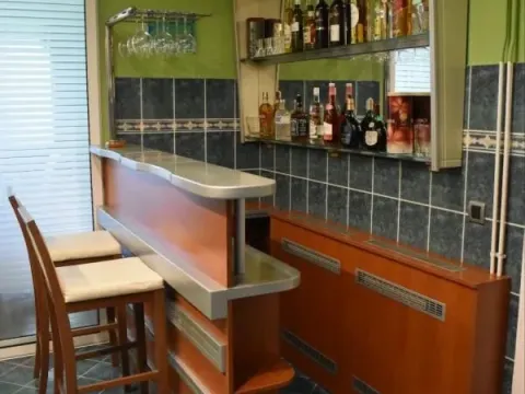 Izdavanje, kuća, 300m², Petrovaradin, Novi Sad - image 22